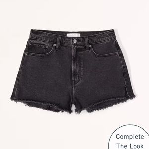 NWT Abercrombie Curve Love Mom Short High Rise (Size 31 / 12, Black)